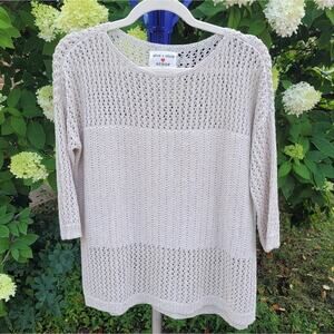 Demure Alice and Olivia Scoop Crochet Creamy Tan Bateau Neckline Sweater size XS